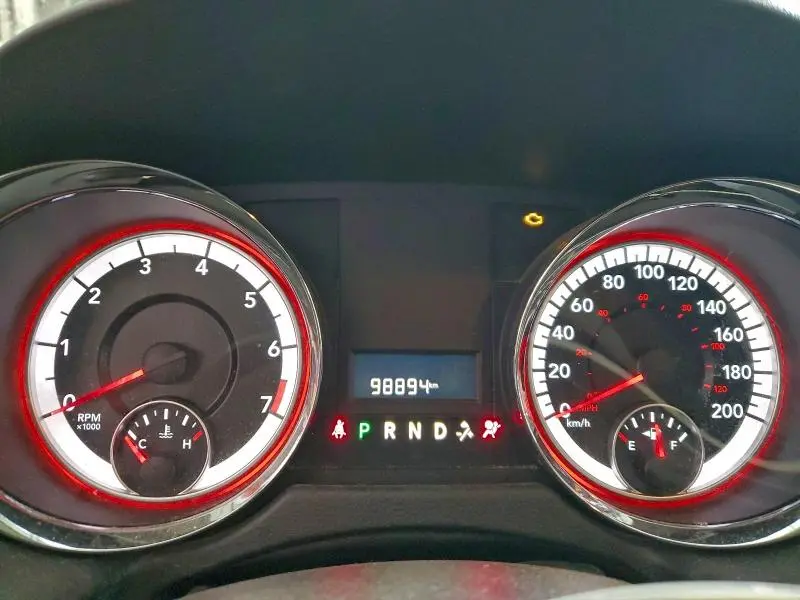 2016 DODGE GRAND CARAVAN SE  