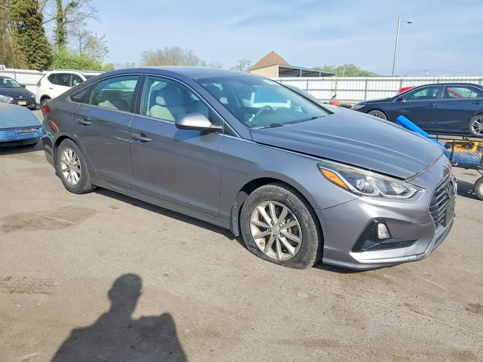 2018 HYUNDAI SONATA SE  