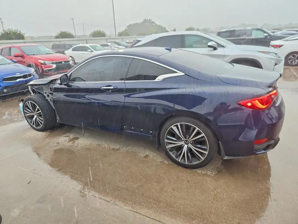 2021 INFINITI Q60 LUXE  