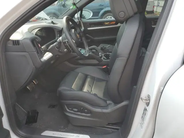 2024 PORSCHE CAYENNE S  