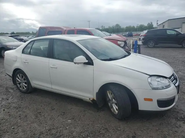 2010 VOLKSWAGEN JETTA SE  