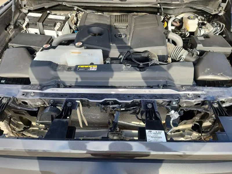 2023 TOYOTA TUNDRA SR5  