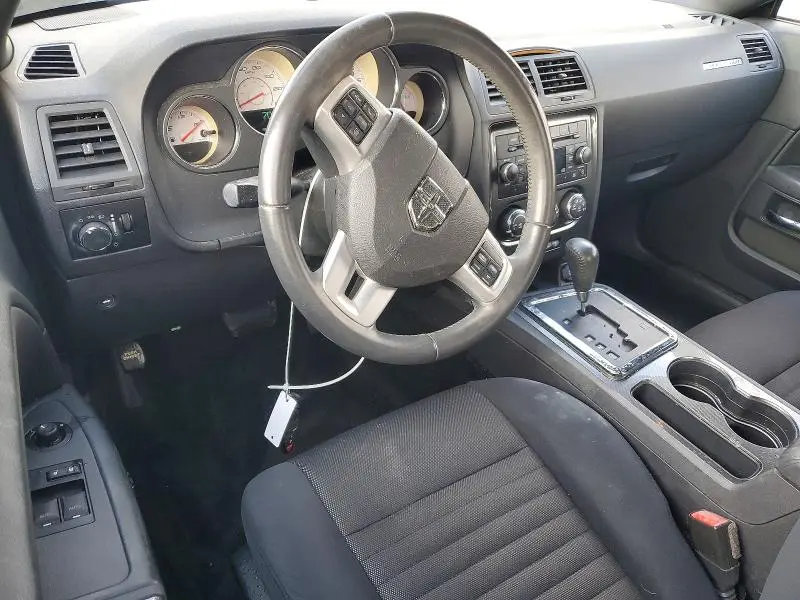 2013 DODGE CHALLENGER SXT  