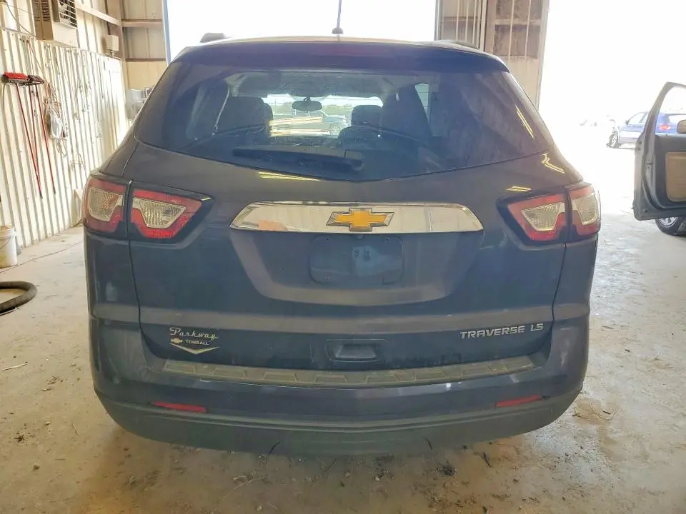 2013 CHEVROLET TRAVERSE LS  