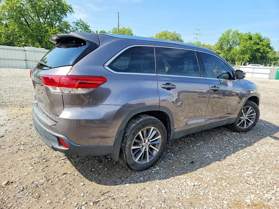 2019 TOYOTA HIGHLANDER XLE  