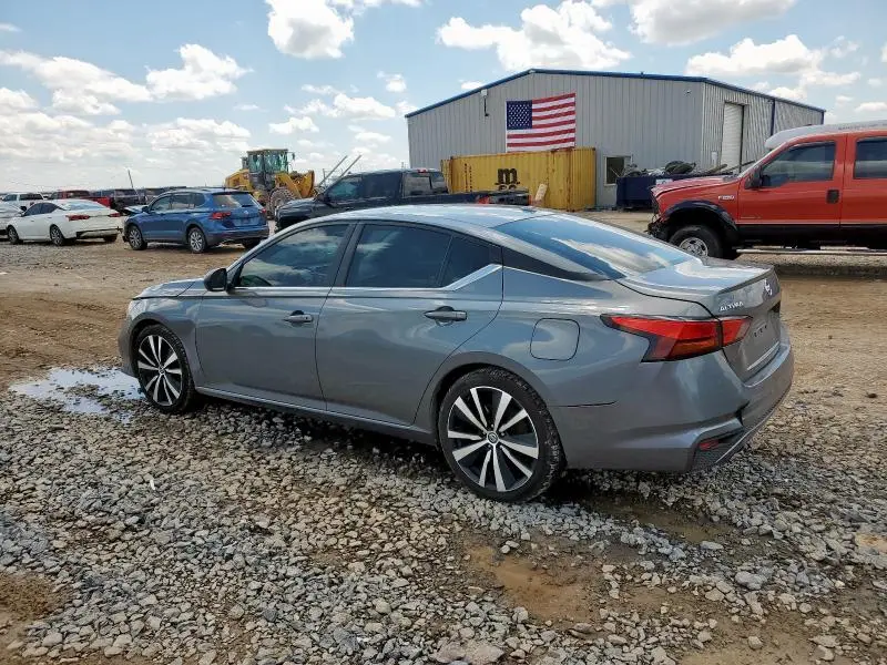 2021 NISSAN ALTIMA SR  