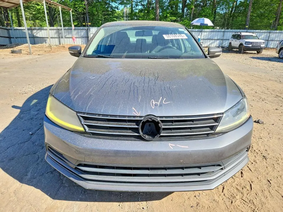 2017 VOLKSWAGEN JETTA SE  