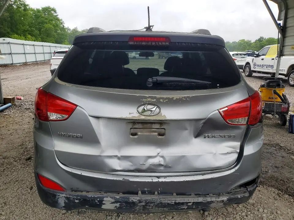2011 HYUNDAI TUCSON GLS  