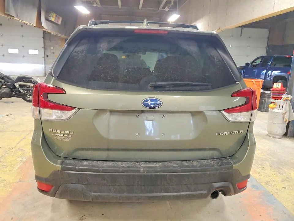 2021 SUBARU FORESTER LIMITED  