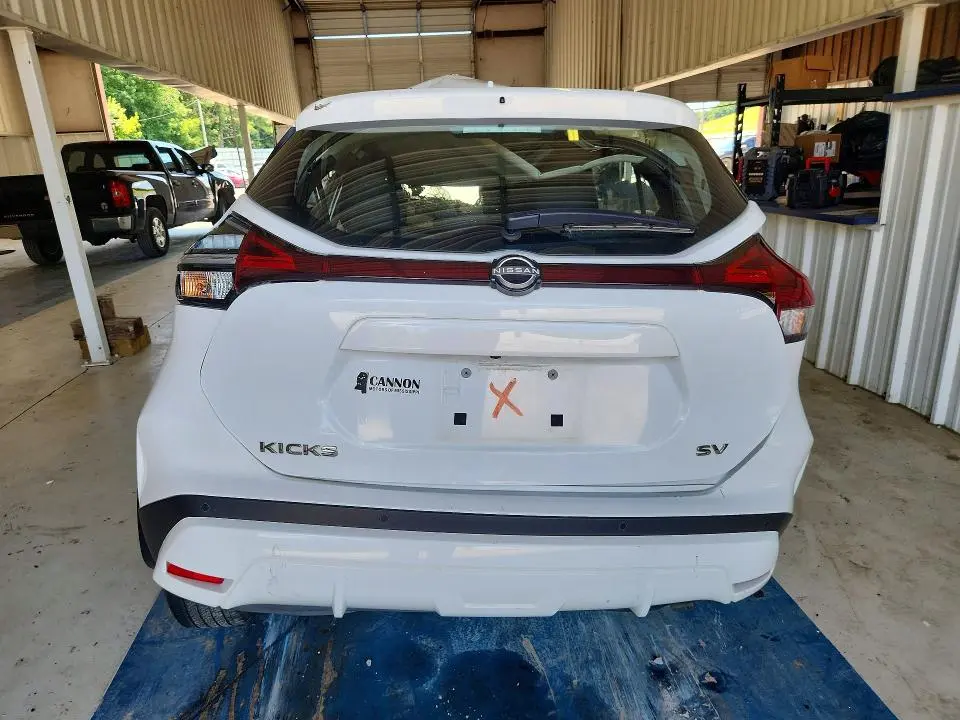 2023 NISSAN KICKS SV  