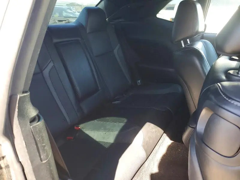 2016 DODGE CHALLENGER SXT  