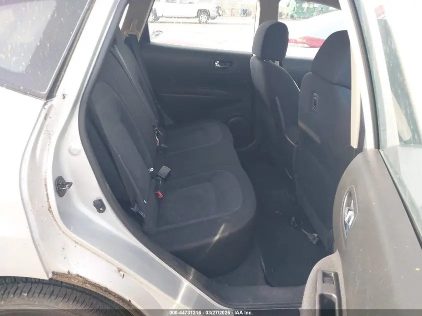 2013 NISSAN ROGUE S