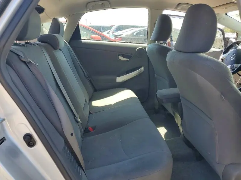 2010 TOYOTA PRIUS III  