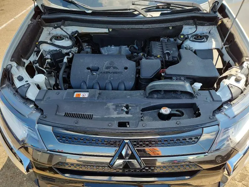 2020 MITSUBISHI OUTLANDER SE  