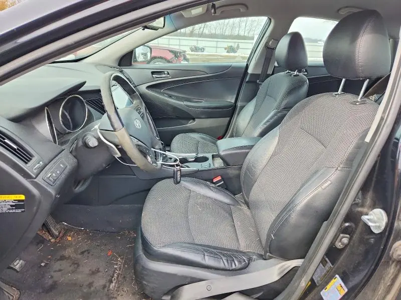 2013 HYUNDAI SONATA SE  