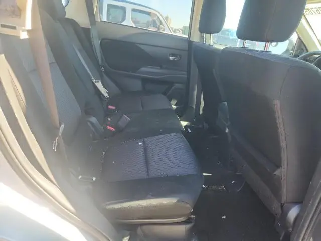 2014 MITSUBISHI OUTLANDER ES  