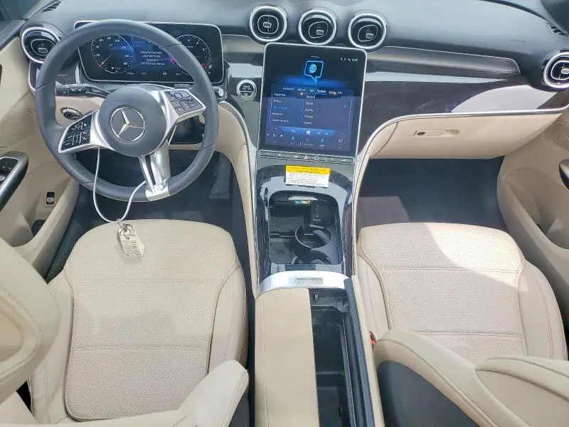 2026 MERCEDES-BENZ GLC 300  