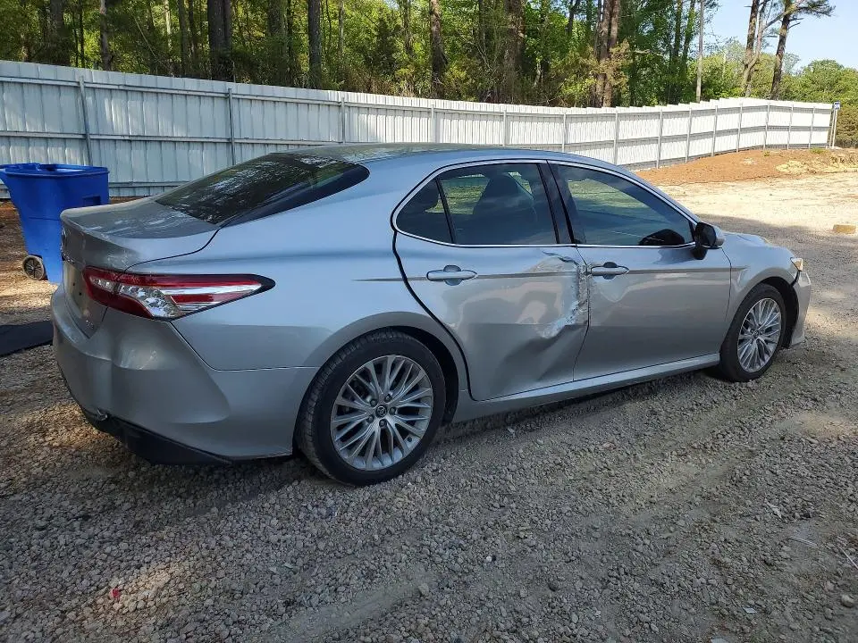 2018 TOYOTA CAMRY XLE  