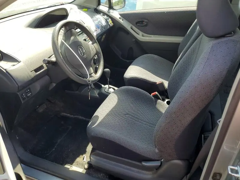 2011 TOYOTA YARIS BASE  