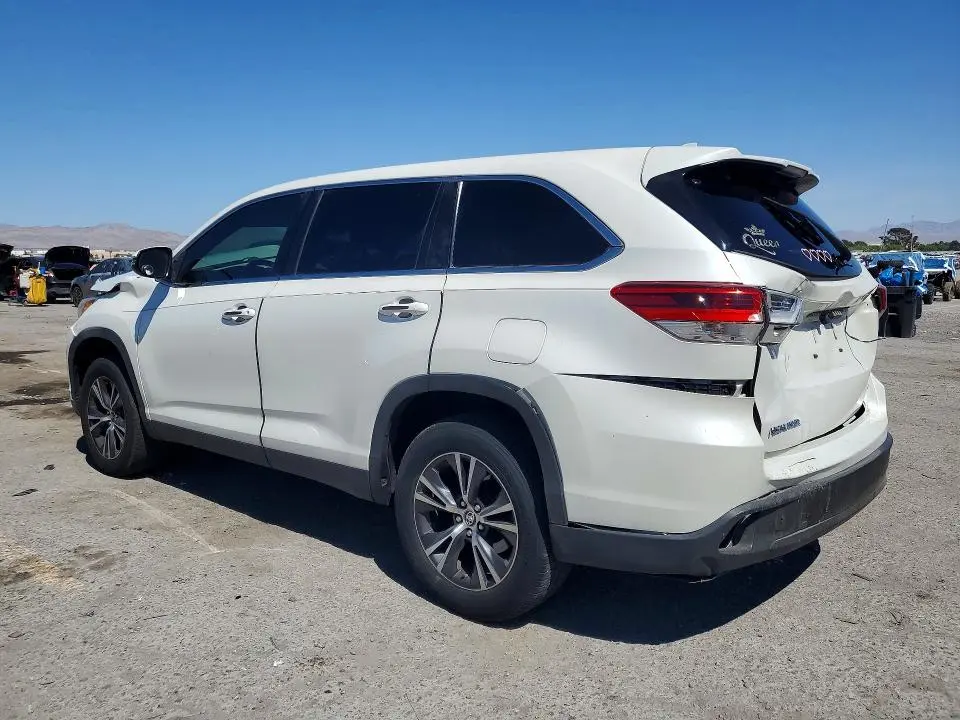 2019 TOYOTA HIGHLANDER LE PLUS  