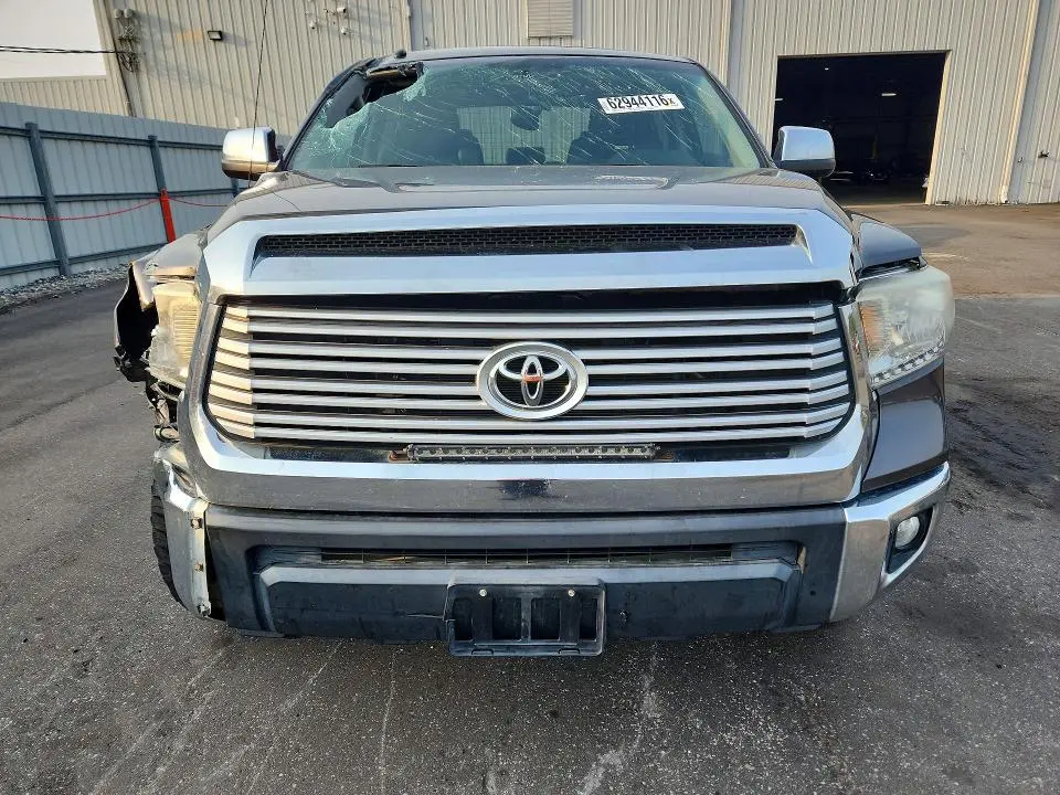 2017 TOYOTA TUNDRA CREWMAX LIMITED  