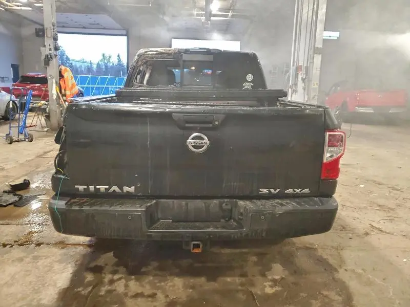 2017 NISSAN TITAN SV  