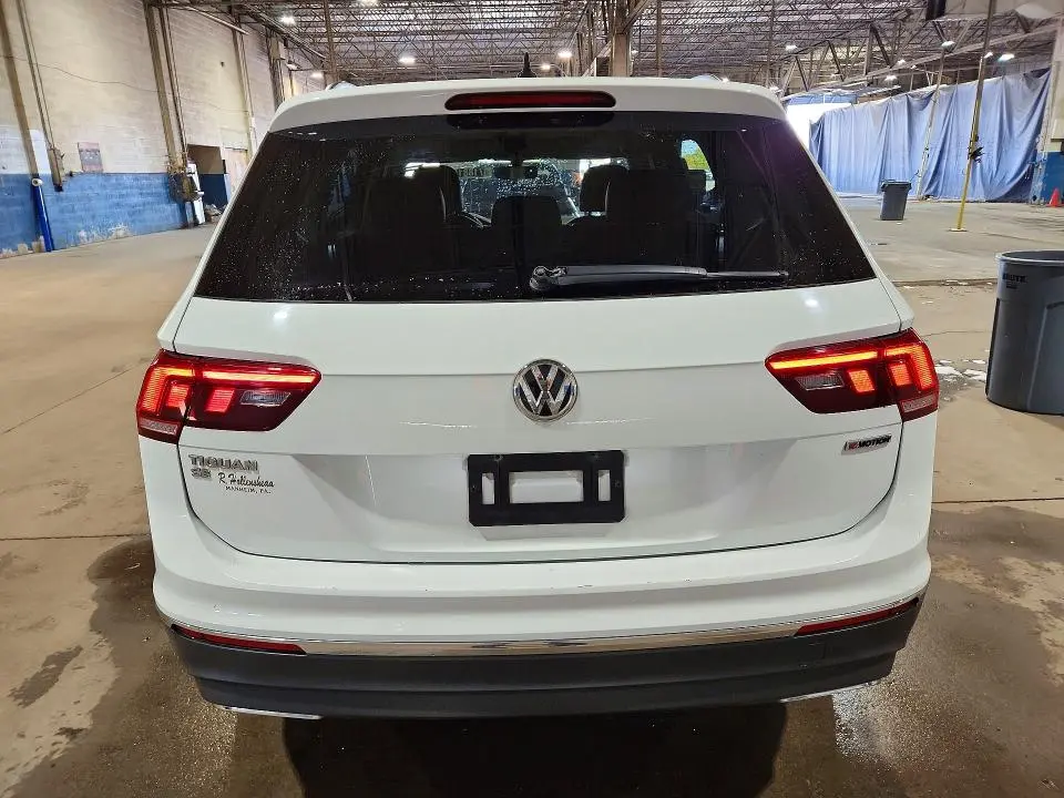 2021 VOLKSWAGEN TIGUAN SE  