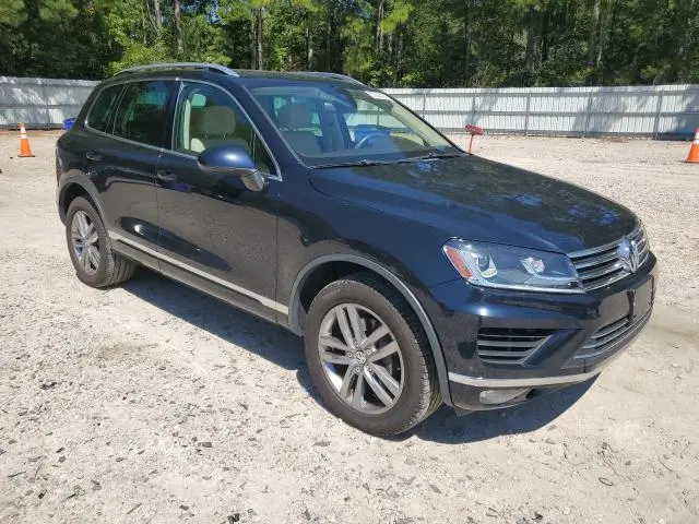 2016 VOLKSWAGEN TOUAREG SPORT  