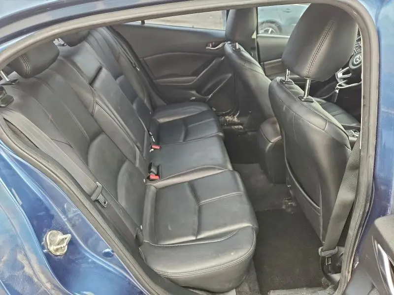 2018 MAZDA 3 TOURING  