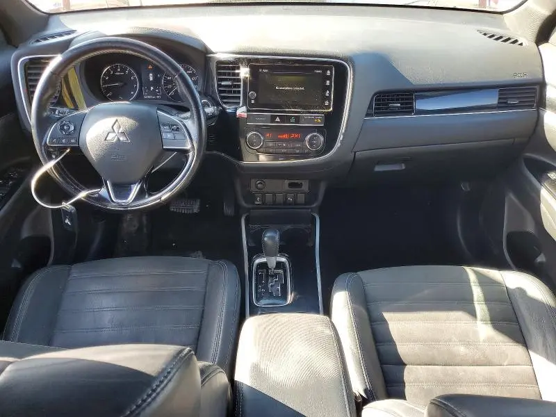 2019 MITSUBISHI OUTLANDER SE  