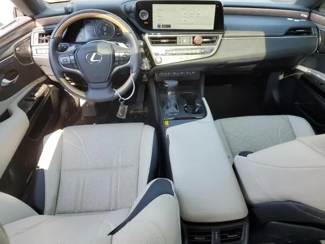 2025 LEXUS ES 300H BASE  