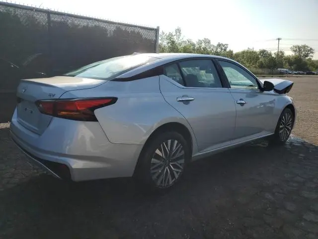 2024 NISSAN ALTIMA SV  