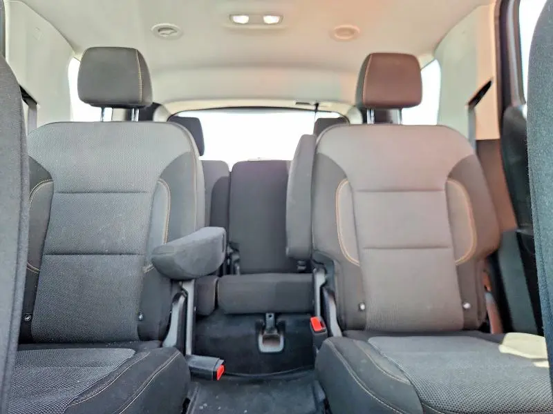2021 CHEVROLET TRAVERSE LT  