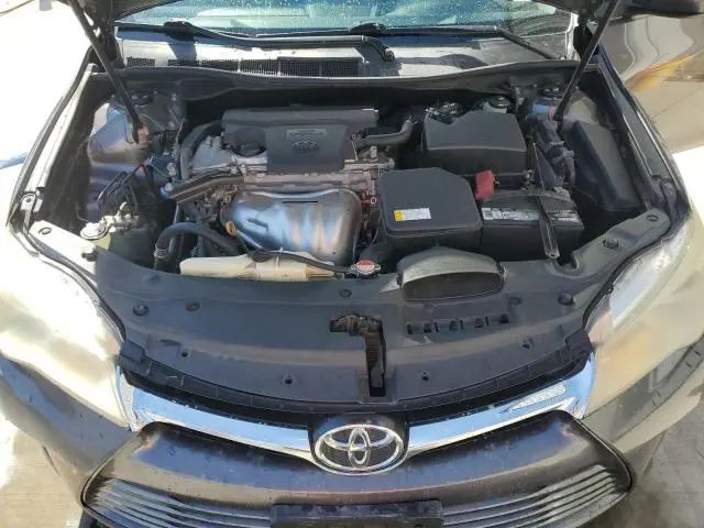 2016 TOYOTA CAMRY LE  