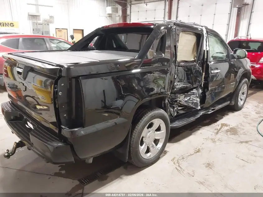 2011 CHEVROLET AVALANCHE 1500 LTZ