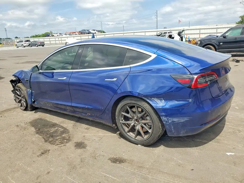 2018 TESLA MODEL 3   