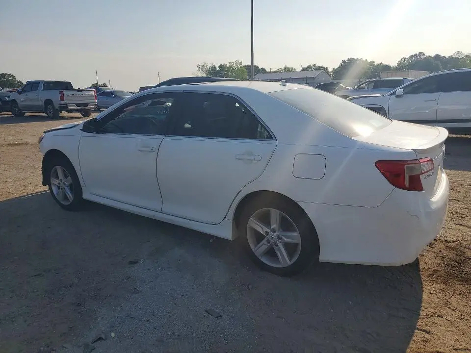 2012 TOYOTA CAMRY SE  