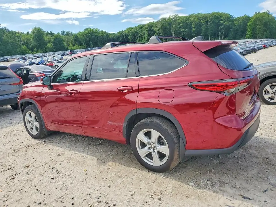 2022 TOYOTA HIGHLANDER LE  