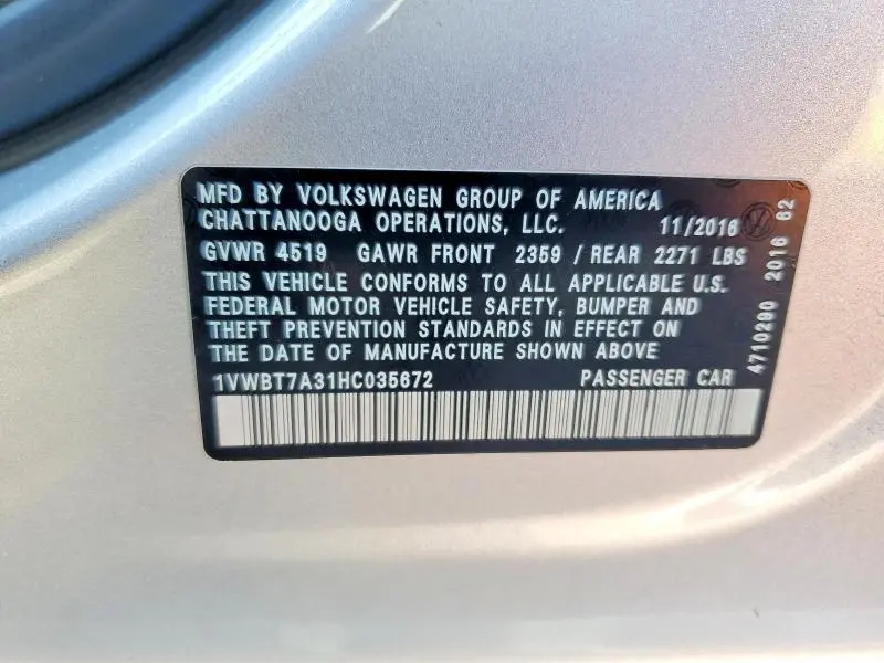 2017 VOLKSWAGEN PASSAT SE  