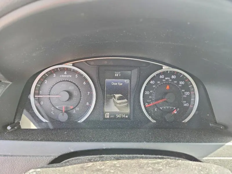 2017 TOYOTA CAMRY SE  