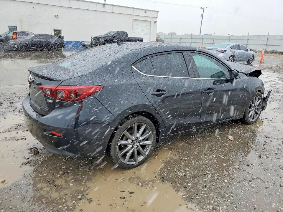 2018 MAZDA 3 GRAND TOURING  