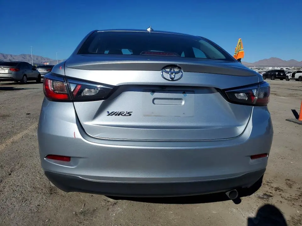 2019 TOYOTA YARIS L  