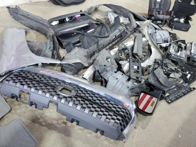 2018 TOYOTA TUNDRA CREWMAX SR5