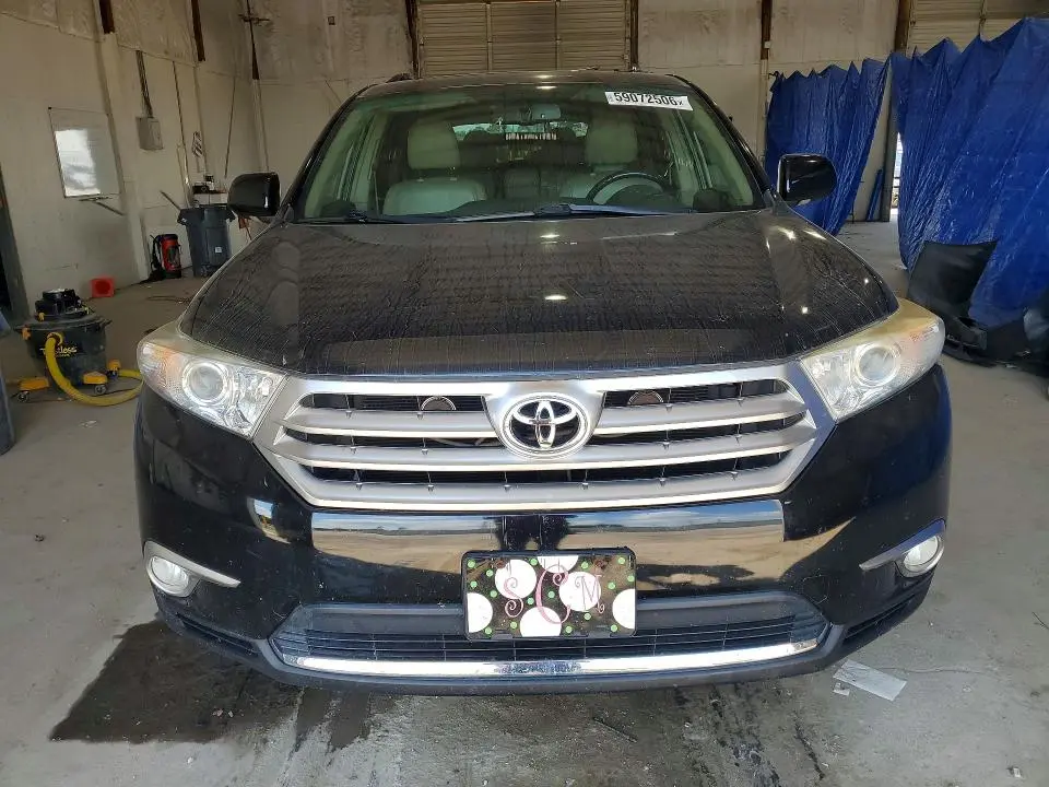 2011 TOYOTA HIGHLANDER LIMITED  