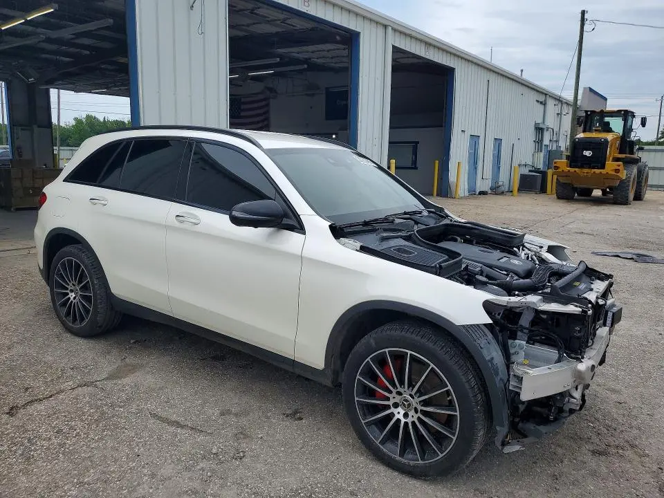 2019 MERCEDES-BENZ GLC 300  