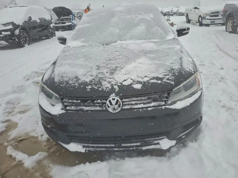 2011 VOLKSWAGEN JETTA SE  