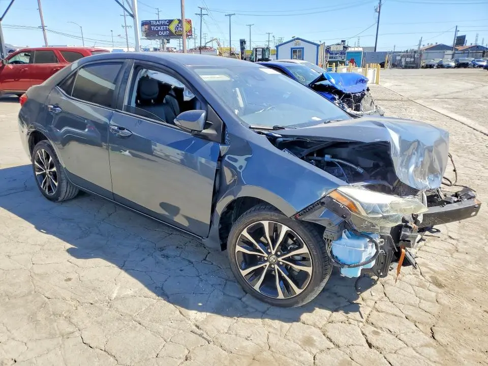 2017 TOYOTA COROLLA SE  