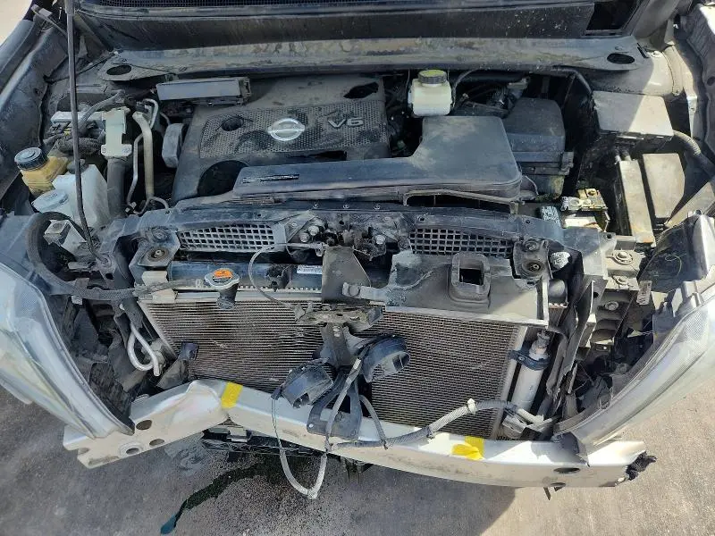 2014 NISSAN PATHFINDER SV  