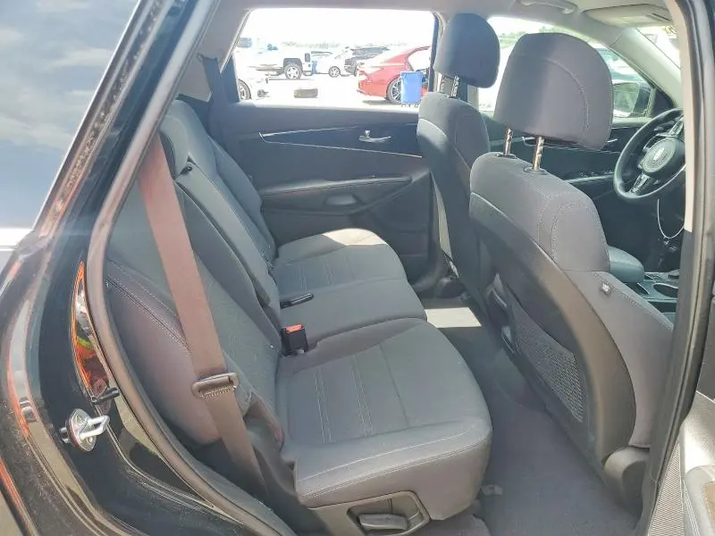 2017 KIA SORENTO L  