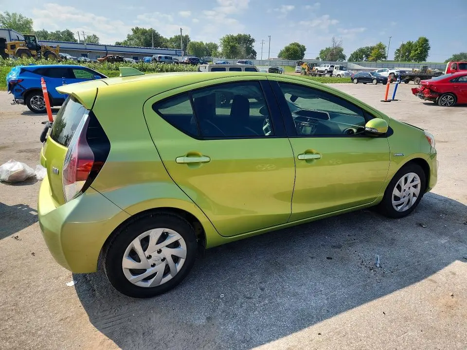 2015 TOYOTA PRIUS C ONE  